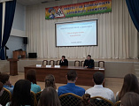 В школе № 18 г. Донецка прошло мероприятие, посвященное профилактике экстремизма. На встрече присутствовал иерей Владимир Татаркин