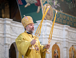 В Неделю Воспоминания Адамова изгнания, Прощеное воскресенье, епископ Симон совершил Божественную литургию в Покровском кафедральном соборе