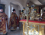В день 100-летия со дня мученической кончины святых Царственных Страстотерпцев состоялось соборное богослужение в городе Донецке