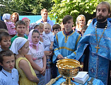 Во всех храмах Нижнедонского благочиния Октябрьского района в преддверии нового учебного года прошли молебны «При начатии учения отроков» Традиция совершать молебен перед началом обучения отроков и благословлять детей достаточно древняя.