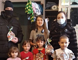 Подарки к Рождеству для малообеспеченных семей от храма Пресвятой Троицы и реабилитационного центра для несовершеннолетних детей с. Маньково-Калитвенское