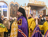 В престольный день Преосвященнейший епископ Симон совершил Божественную литургию в храме святителя Николая города Шахты