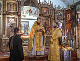 В престольный день Преосвященнейший епископ Симон совершил Божественную литургию в храме святителя Николая города Шахты