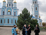 Епископ Шахтинский и Миллеровский Симон освятил пожарно-спасательную технику в день празднования иконы Божией Матери «Неопалимая Купина»