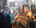 Престольный праздник храма Пятницкого Архиерейского подворья ст. Манычской собрал всех, для кого важна судьба детского епархиального приюта и подворья