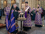 В субботу второй седмицы Великого поста епископ Шахтинский и Миллеровский Симон совершил всенощное бдение в Покровском кафедральном соборе г. Шахты