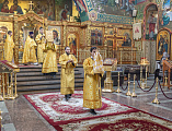 В Неделю о блудном сыне Преосвященнейший епископ Симон совершил Божественную литургию в Покровском кафедральном соборе города Шахты