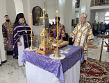 В новом храме великомученика Пантелеимона города Миллерово совершено первое богослужение архиерейским чином