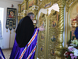Преосвященнейший епископ Симон с архипастырским визитом посетил храм святой благоверной княгини Анны Кашинской г. Каменск-Шахтинский и совершил воскресную Божественную литургию