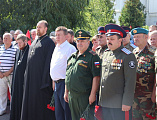 На территории храма Донской иконы Божьей Матери состоялось торжественное открытие памятника погибшим при защите интересов Отечества воинах-земляках