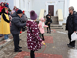 В прощеное воскресенье на площади перед Донским храмом г. Новошахтинска состоялись народные гуляния, посвященные Масленице
