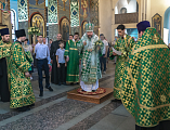 В канун праздника Святой Троицы Преосвященнейший епископ Симон совершил всенощное бдение в Покровском кафедральном соборе г. Шахты