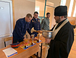 Отец Димитрий (Яроцкий) благословил соревнования по фланкировке казачьей шашкой