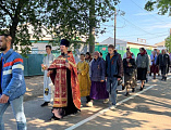 Крестный ход к поклонному кресту в день 80-летия Великой Победы