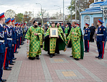 В Покровском кафедральном соборе города Шахты торжественно встретили ковчег с мощами святого праведного Павла Таганрогского