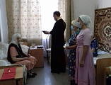 Протоиерей Роман Мясников посетил дом престарелых в пос. Садовый
