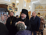 В престольный праздник Преосвященнейший епископ Симон возглавил Божественную литургию в храме Державной иконы Божией Матери города Донецка
