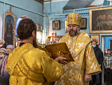 В престольный день Преосвященнейший епископ Симон совершил Божественную литургию в храме святителя Николая города Шахты