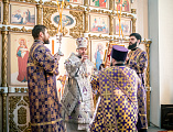 В Неделю Торжества Православия Преосвященнейший епископ Симон совершил Литургию в Покровском кафедральном соборе города Шахты