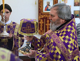 Епископ Шахтинский и Миллеровский Симон совершил воскресную Божественную литургию в храме великомученицы Варвары города Гуково