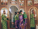 Накануне дня памяти благоверного святого великого князя Александра Невского Преосвященнейший епископ Симон совершил всенощное бдение в Александро-Невском храме г. Шахты