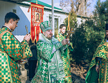 Праздничную Литургию по случаю престольного дня храма святой Ксении Петербургской г. Шахты возглавил Преосвященнейший Симон, епископ Шахтинский и Миллеровский
