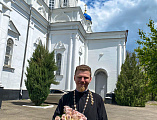 Протоиерей Глеб Гладышев поздравил прихожанок храма с православным женским днем