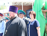В поселке Чертково состоялся праздничное мероприятие, посвященное 100-летию создания пограничных войск, участников поздравил протоиерей Антоний Колистратов