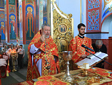 В праздник святых жен-мироносиц социальных работников Шахтинской епархии наградили епархиальными наградами