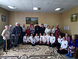 В пос. Садовый состоялась встреча жителей дома престарелых, протоиерея Романа, прихожан храма святой Ксении Петербургской и учащихся воскресной школы