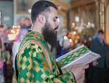В праздник Входа Господня в Иерусалим епископ Симон совершил богослужение в храме Вознесения Господня города Шахты