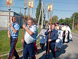 В день воспоминания чуда, совершенного святым Архистратигом Михаилом в Хонех, в храме п. Каменоломни Октябрьского района прошло соборное Богослужение