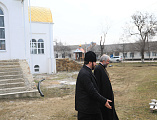 Преосвященнейший епископ Симон ознакомился с ходом строительства храма великомученика Пантелеимона в городе Миллерово
