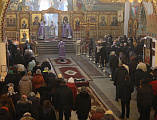 В третью Неделю Великого поста, названную Крестопоклонной, епископ Шахтинский и Миллеровский Симон в сослужении соборного духовенства совершил Божественную литургию святителя Василия Великого