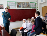 В воскресной школе «Свет Ангела» прошла встреча с начальником Гуковского Пожарно-спасательного гарнизона старшим лейтенантом внутренний службы Андреем Алексеевичем Чухлебовым