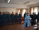 В пожарно-спасательной части № 41 г. Зверево состоялся молебен перед иконой Богородицы Неопалимая купина