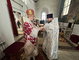 В субботу Светлой седмицы Преосвященнейший Симон совершил Божественную литургию и хиротонию во пресвитера   