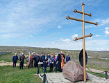 В хуторе Сетраки совершили панихиду по мирным жителям и казакам, убиенным в 1918 году
