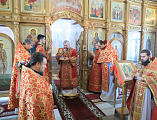 В пятницу Светлой седмицы Преосвященнейший епископ Симон с архипастырским визитом посетил храм Донской иконы Божией Матери г. Новошахтинска
