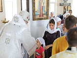 Преосвященнейший епископ Симон совершил воскресную Божественную литургию в храме святителя Николая Чудотворца поселка Чертково
