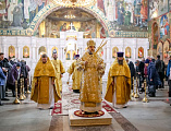 В Неделю Воспоминания Адамова изгнания, Прощеное воскресенье, епископ Симон совершил Божественную литургию в Покровском кафедральном соборе