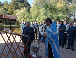 В храме станицы Боковской иерей Александр Левчик совершил молебен перед иконой Божией Матери Неопалимая купина