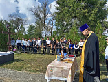 В праздник Усекновения главы Иоанна Предтечи протоиерей Роман Мясников посетил школу