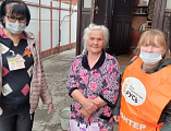В Александровск-Грушевском благочинии состоялась раздача продуктовых наборов для вручения бывшим несовершеннолетним узникам фашизма