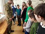 "Честь и слава защитникам: живой урок мужества" в воскресной школе Матронинского храма города Донецка  