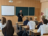 Благочинный Александровск-Грушевского округа провел беседу со школьниками