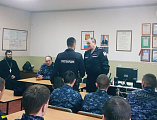 С Днем защитника Отечества сотрудников Управление вневедомственной охраны войск национальной гвардии РФ поздравил священник Покровского кафедрального собора