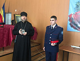 Духовник казачьей молодежи иеромонах Димитрий (Яроцкий) благословил вновь избранного атамана Миллеровского казачьего кадетского профессионального техникума