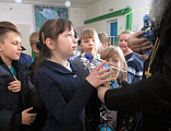 Иерей Александр Туховский поздравил учащихся дударевской школы Рождеством Христовым и Новым годом