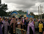 Духовенство и прихожане храмов Гуковского благочиния совершили крестный ход, который завершился соборным служением молебна